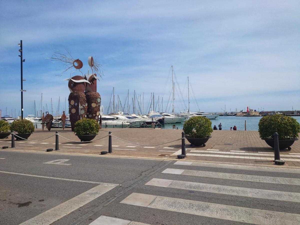 Primera Linia De Mar, Zona Tranquila Apartment Cambrils Exterior photo